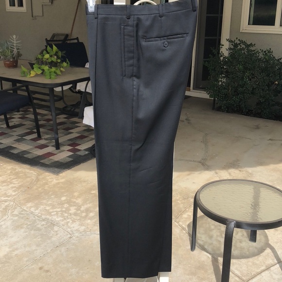 EUC Gianni Uomo Black Suit Size 40R - Picture 4 of 5